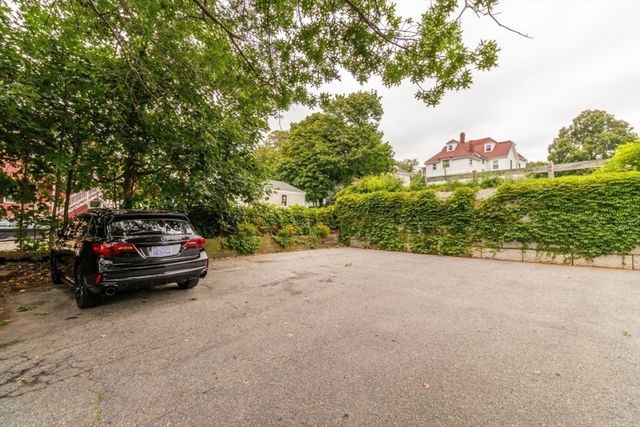 43 Ocean Ave 43, Lynn, MA 01902