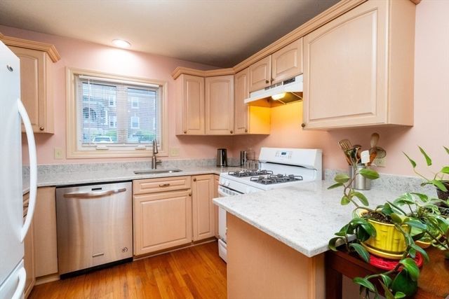 43 Ocean Ave 43, Lynn, MA 01902