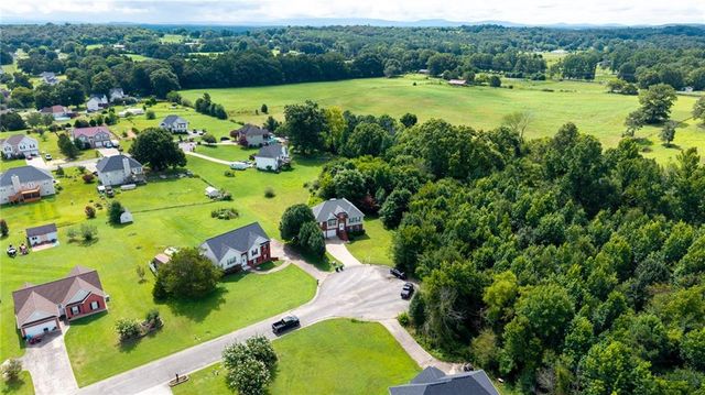 154 Magnolia Drive SE, Calhoun, GA 30701