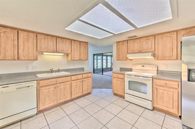 2315 SOUTHERN LITES AVENUE, Lutz, FL 33549