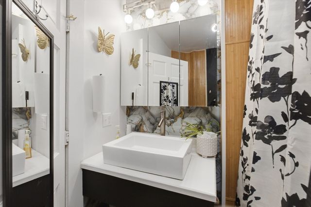 33 Pearl St, Fitchburg, MA 01420