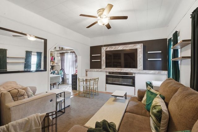 33 Pearl St, Fitchburg, MA 01420