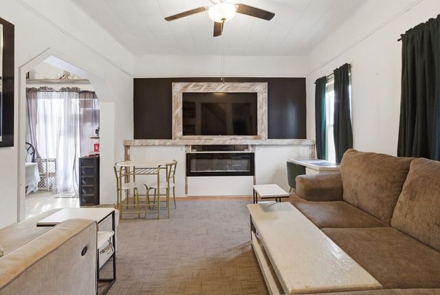 33 Pearl St, Fitchburg, MA 01420