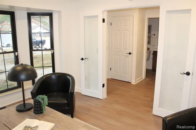 25179 Greenbrooke Drive, Southfield, MI 48033