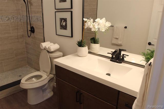 25179 Greenbrooke Drive, Southfield, MI 48033