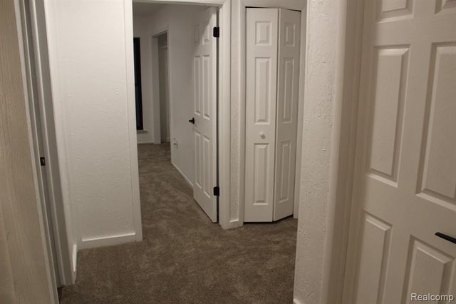 25179 Greenbrooke Drive, Southfield, MI 48033