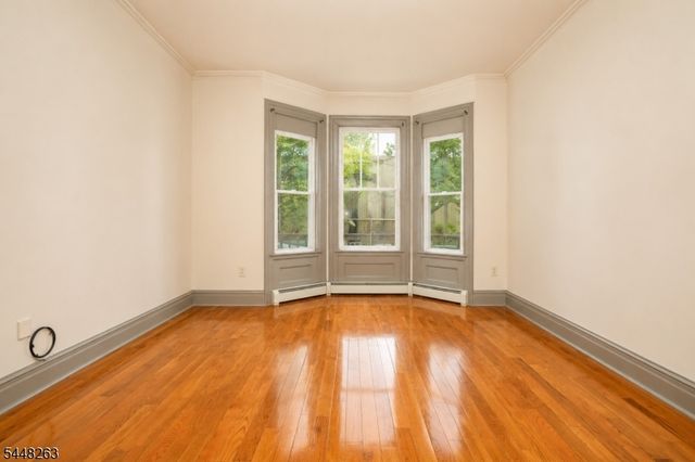 173 3Rd St, Newark City, NJ 07107