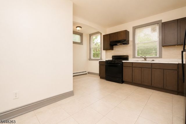 173 3Rd St, Newark City, NJ 07107