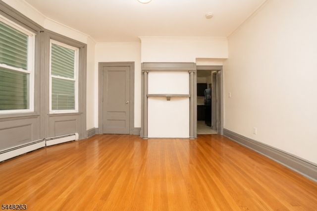 173 3Rd St, Newark City, NJ 07107