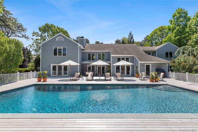 3 Acorn Path, Quogue, NY 11959