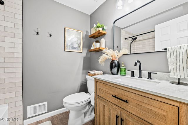 4121 Garden Estates Drive, Toledo, OH 43623