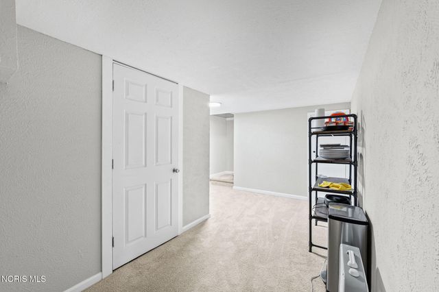 4121 Garden Estates Drive, Toledo, OH 43623