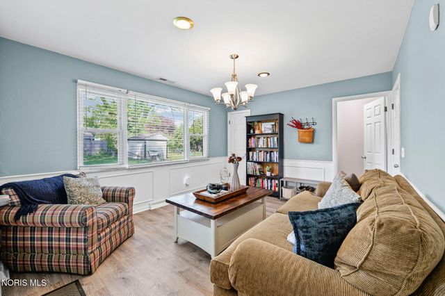4121 Garden Estates Drive, Toledo, OH 43623