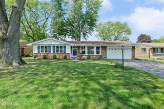 4121 Garden Estates Drive, Toledo, OH 43623