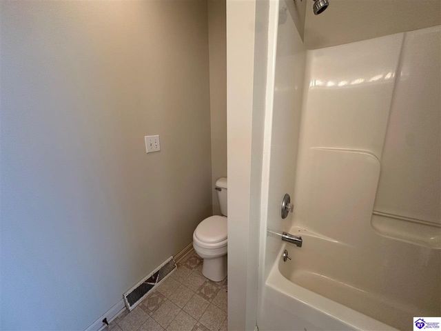 11 Bear Oak Court, Cecilia, KY 42724