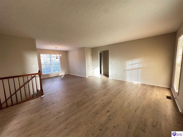 11 Bear Oak Court, Cecilia, KY 42724