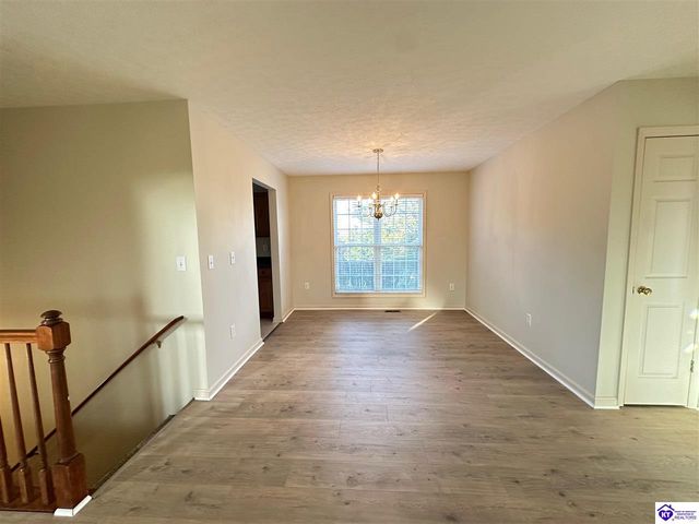 11 Bear Oak Court, Cecilia, KY 42724