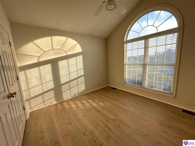 11 Bear Oak Court, Cecilia, KY 42724