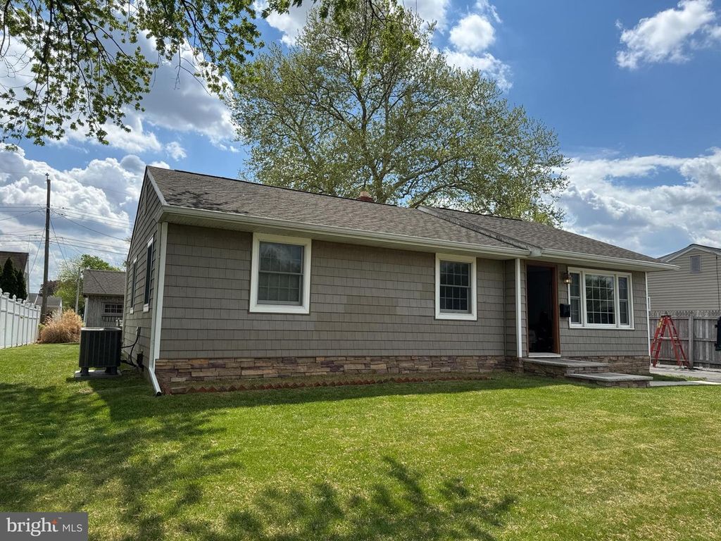 241 E NORTH ST, Smyrna, DE 19977