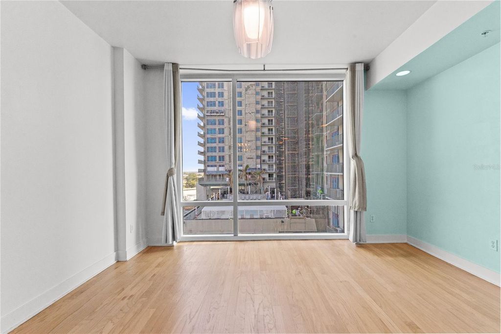 Image 14 of property listing at 1120 E KENNEDY BOULEVARD 1124, Tampa, FL 33602
