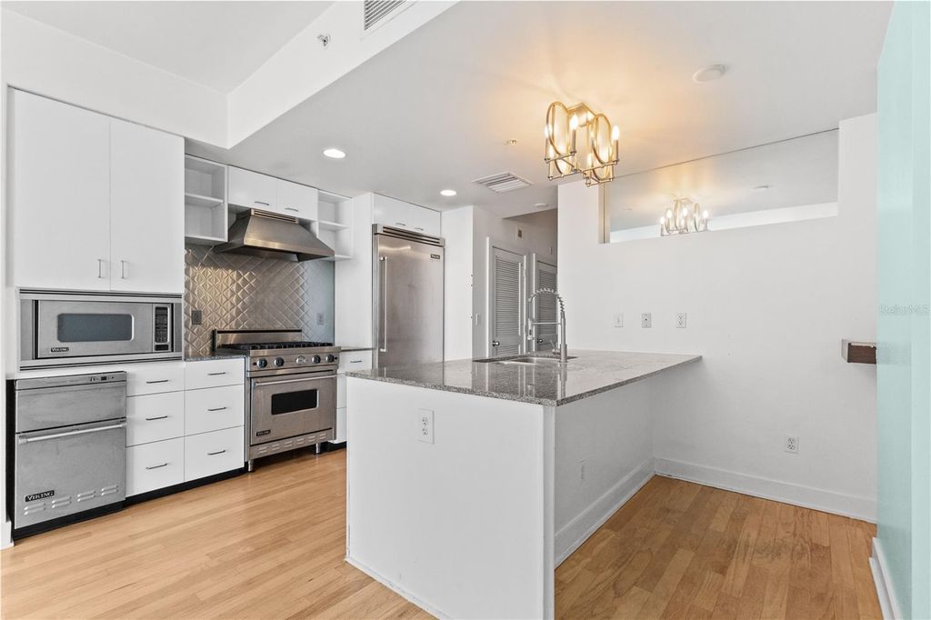Image 20 of property listing at 1120 E KENNEDY BOULEVARD 1124, Tampa, FL 33602