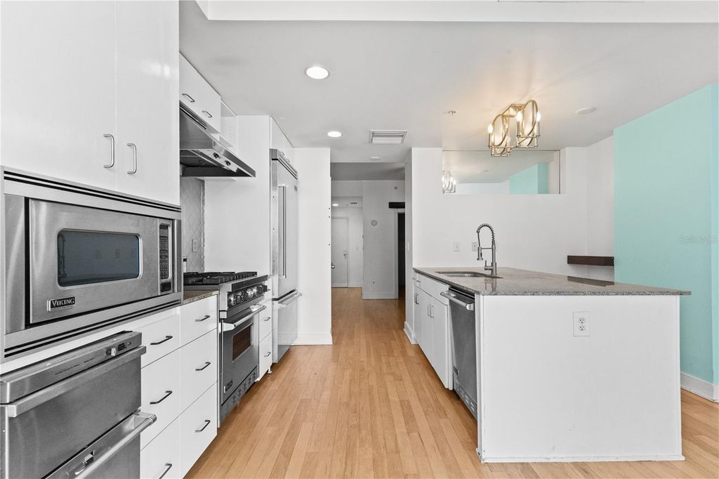 Image 23 of property listing at 1120 E KENNEDY BOULEVARD 1124, Tampa, FL 33602