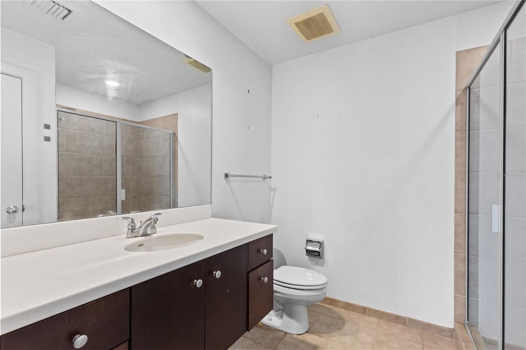 Image 29 of property listing at 1120 E KENNEDY BOULEVARD 1124, Tampa, FL 33602