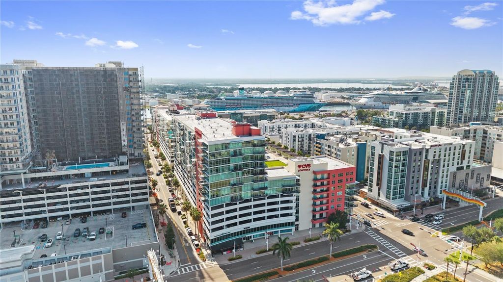 Image 32 of property listing at 1120 E KENNEDY BOULEVARD 1124, Tampa, FL 33602