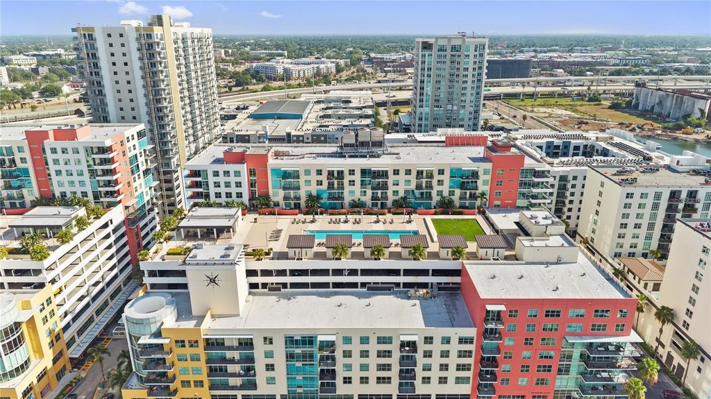 Image 33 of property listing at 1120 E KENNEDY BOULEVARD 1124, Tampa, FL 33602