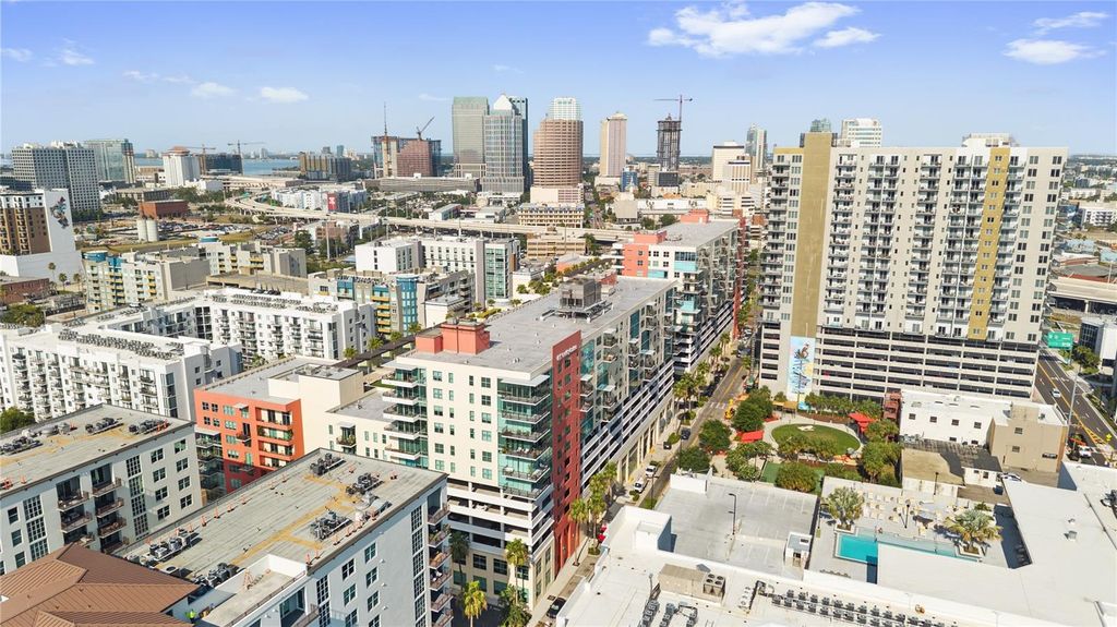 Image 36 of property listing at 1120 E KENNEDY BOULEVARD 1124, Tampa, FL 33602