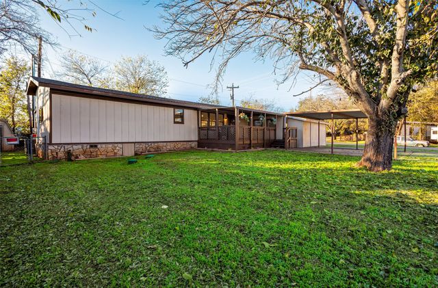 5528 Lake View Drive, Granbury, TX 76048