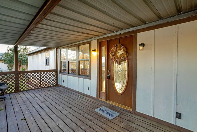 5528 Lake View Drive, Granbury, TX 76048