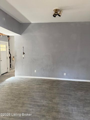 229 N 26th St, Louisville, KY 40212