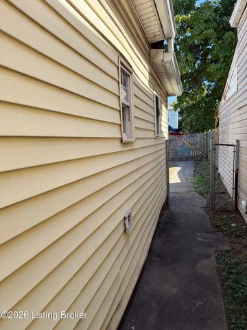 229 N 26th St, Louisville, KY 40212