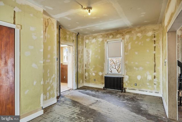 319 TAYLOR ST, Riverside, NJ 08075