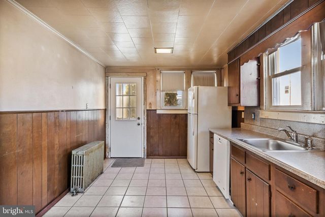 319 TAYLOR ST, Riverside, NJ 08075