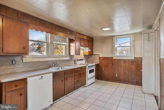 319 TAYLOR ST, Riverside, NJ 08075