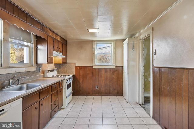 319 TAYLOR ST, Riverside, NJ 08075