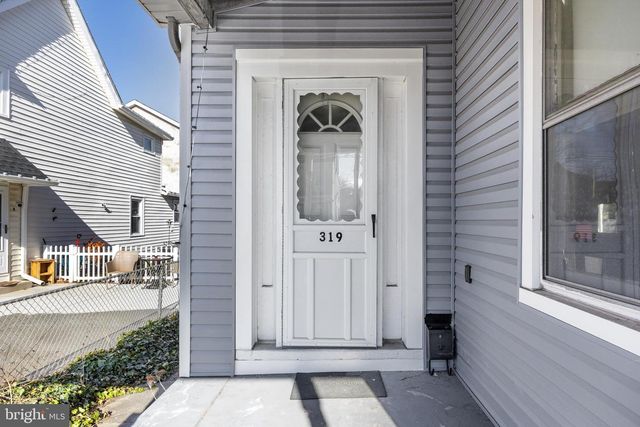 319 TAYLOR ST, Riverside, NJ 08075