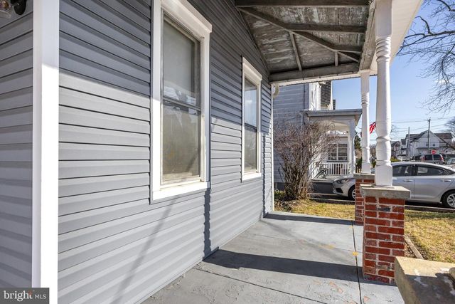 319 TAYLOR ST, Riverside, NJ 08075