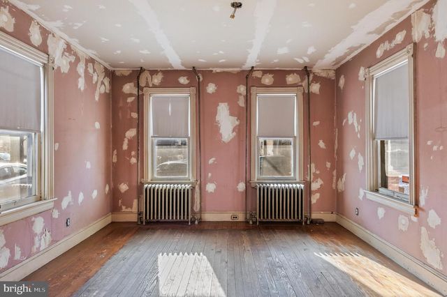 319 TAYLOR ST, Riverside, NJ 08075