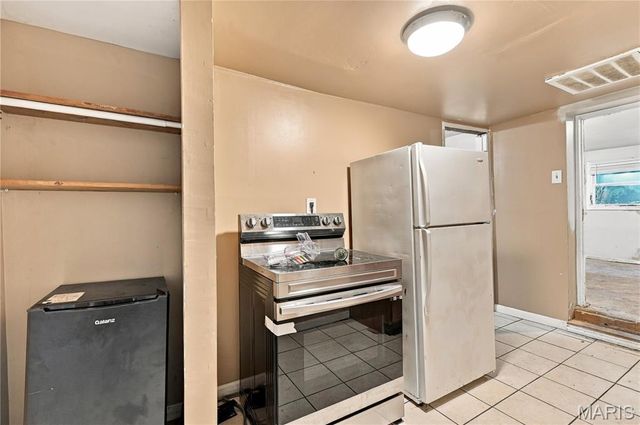 10320 Baron Drive, St Louis, MO 63136