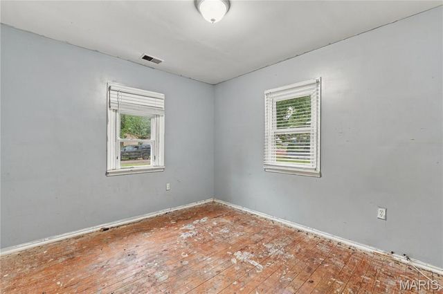 10320 Baron Drive, St Louis, MO 63136