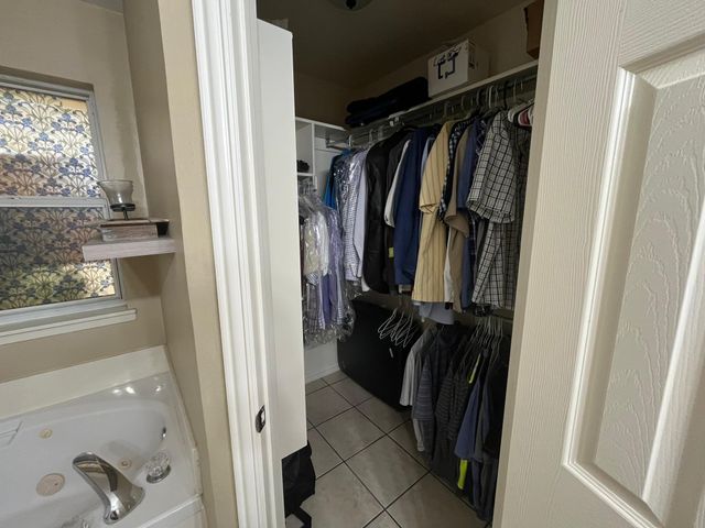 747 E 6th Street, Krum, TX 76249