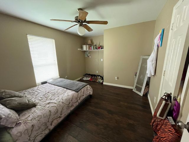 747 E 6th Street, Krum, TX 76249