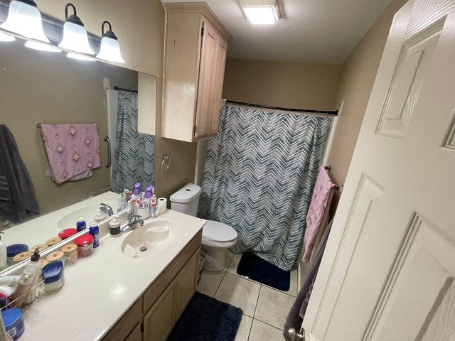 747 E 6th Street, Krum, TX 76249