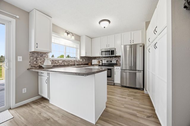 3455 39th Street S, Moorhead, MN 56560
