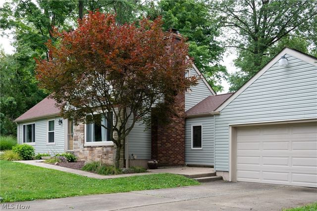5625 Tippecanoe Road, Canfield, OH 44406
