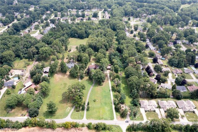 5625 Tippecanoe Road, Canfield, OH 44406