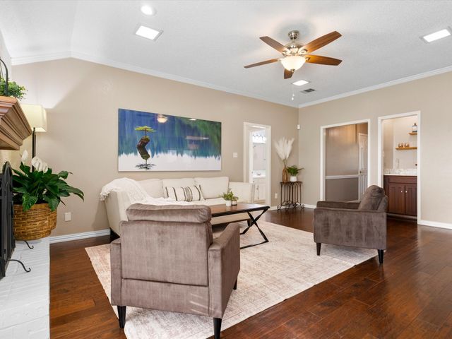 3028 Oak Valley Drive, Bedford, TX 76021